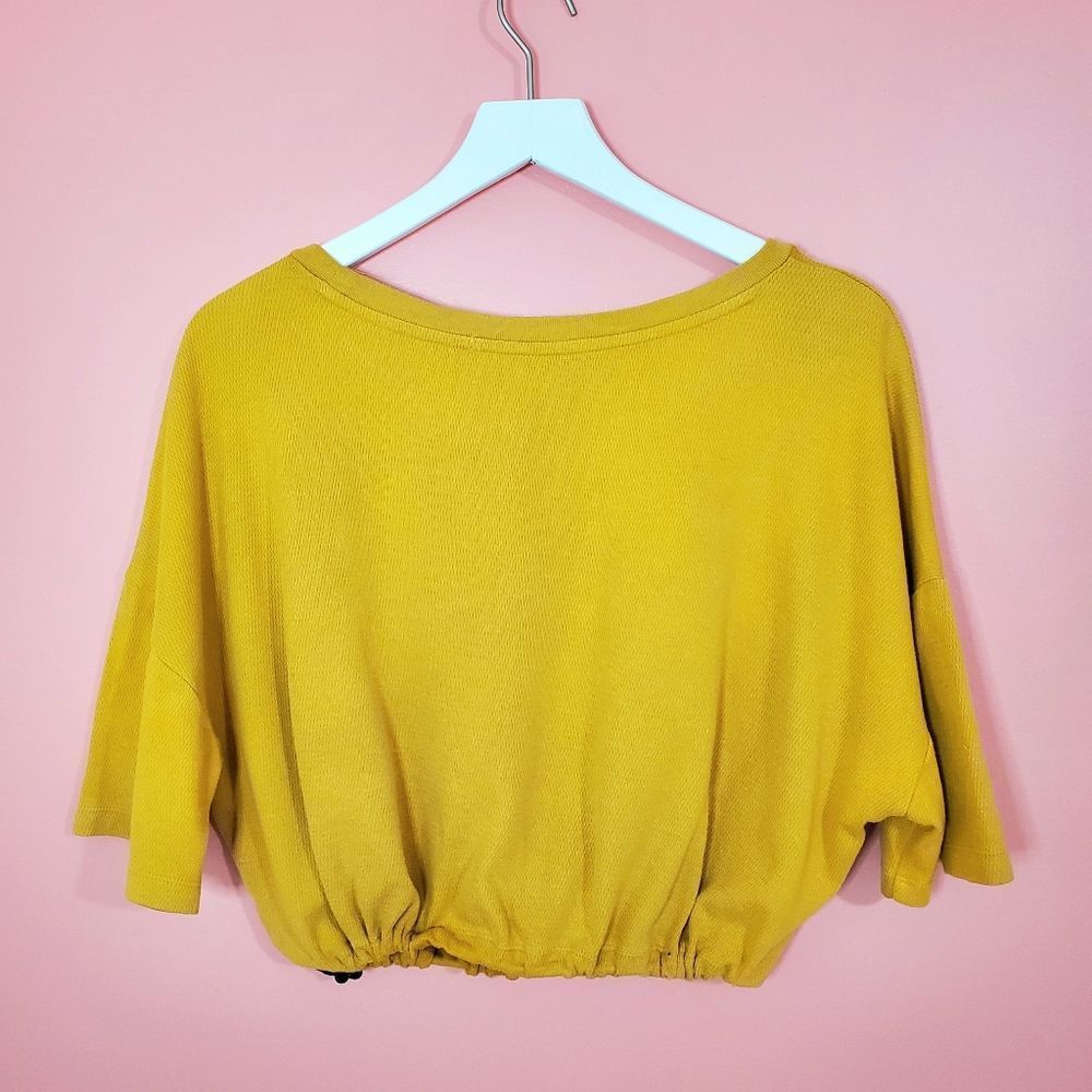 Drawstring Sinched Boxy and Flowy Crop Top - Picture 2 of 4